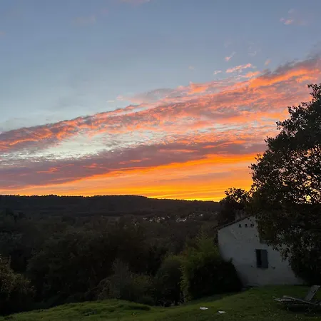 Gribouillis בית הארחה 3*